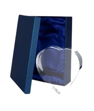 Kryształowa statuetka w kształcie serca w eleganckim etui C075