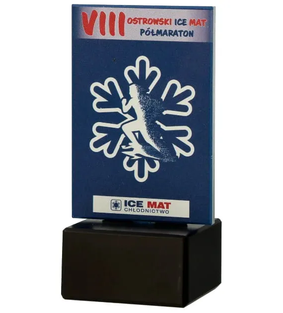 Statuetka-VIII-Ostrowski-ICE-Mat-Polmaraton-bok.jpg