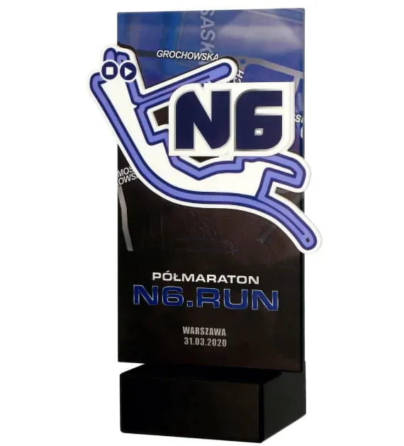 Statuetka-polmaraton-N6-bok.jpg