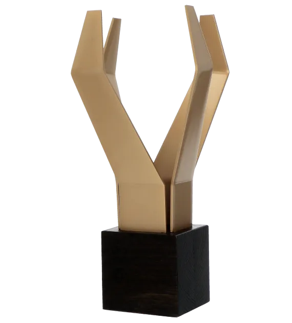 Metalowa-statuetka-przestrzenna-bok.jpg