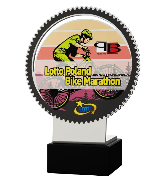 Statuetka-lotto-poland-bike-marathon-bok.jpg