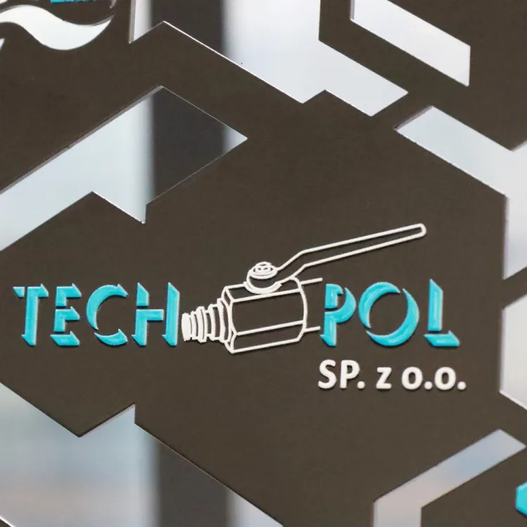 TechPol-detal-1.jpg