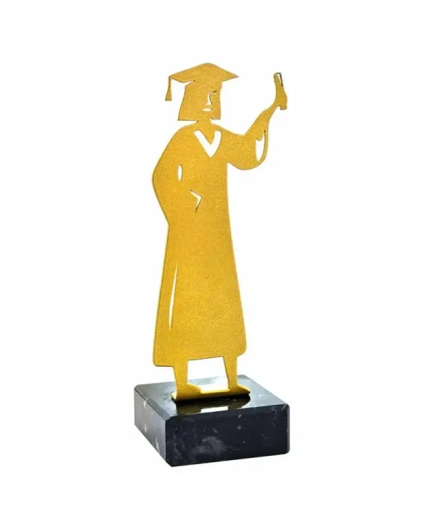 statuetka-4310-absolwentka_11zon.jpg