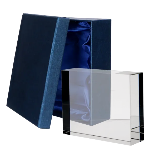 Statuetka szklana masywny blok o grubości 4 cm c056+etui.png